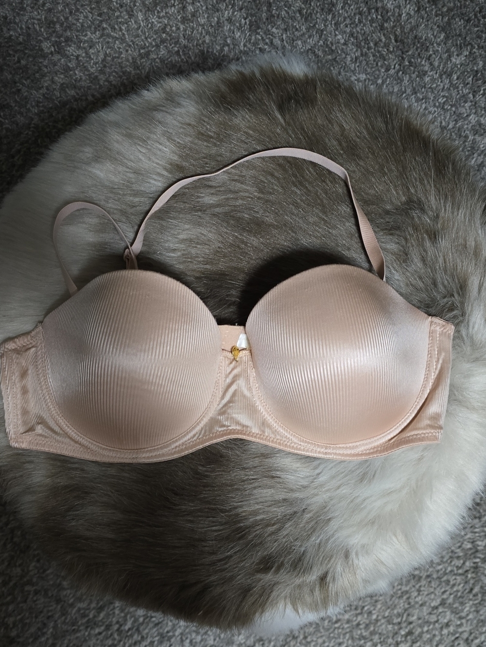 Adrienne Vittadini Strapless Convertible Bra - Light Beige